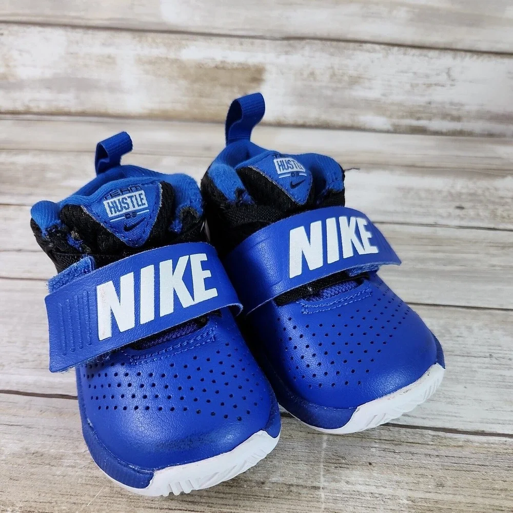 Nike Team Hustle Toddler Shoes Size 4C Royal Blue‎ 881943-405 Athletic
